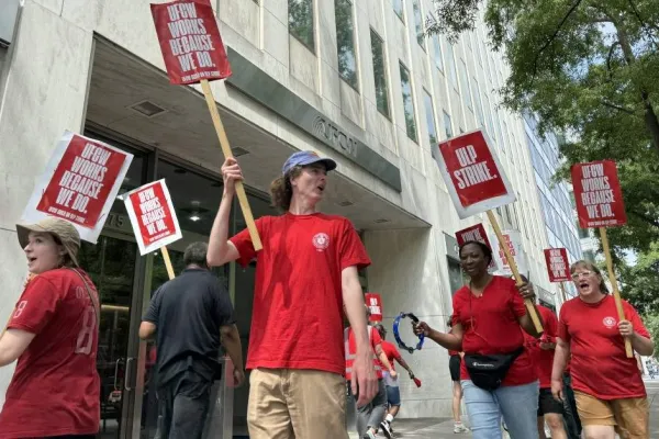 NewsGuild-CWA Members Strike at UFCW